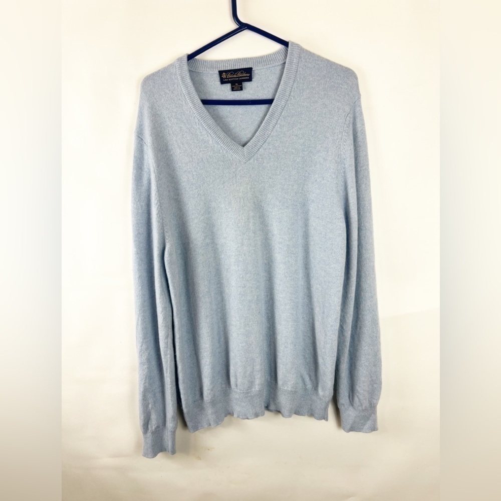 Brooks Brothers 3 Ply 100% Scottish Cashmere V Neck Sweater